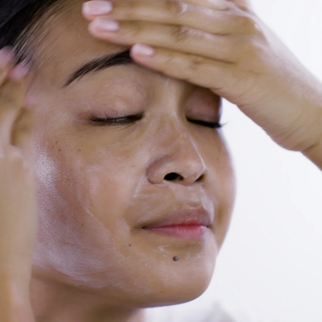 Glow Mud Cleanser - Image 4